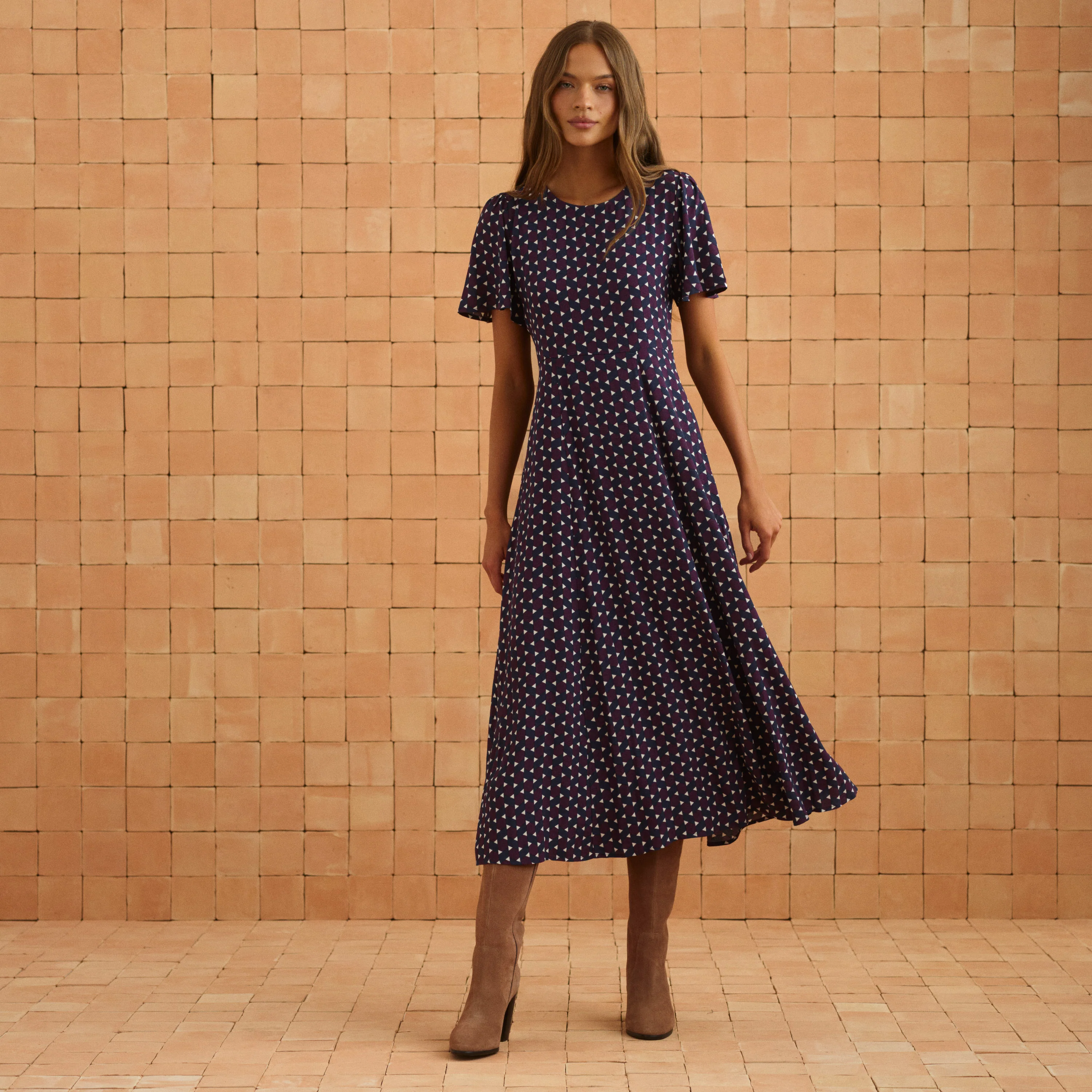 Brydie Dress In Yarrow - Image 7