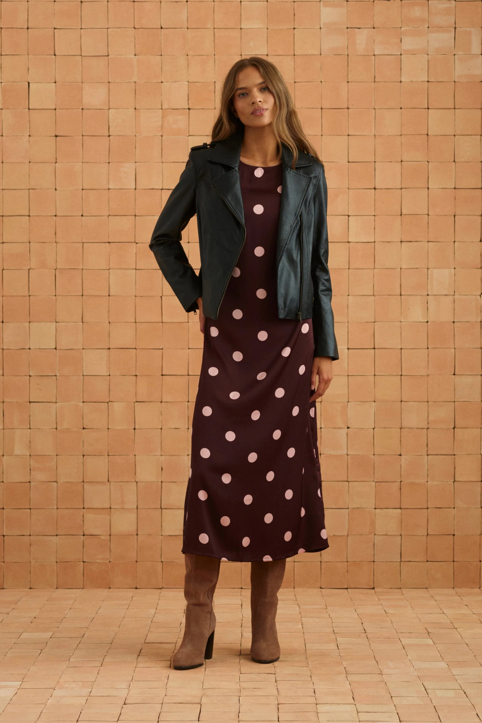 Candy Midi Dress In Peppercorn - Image 5