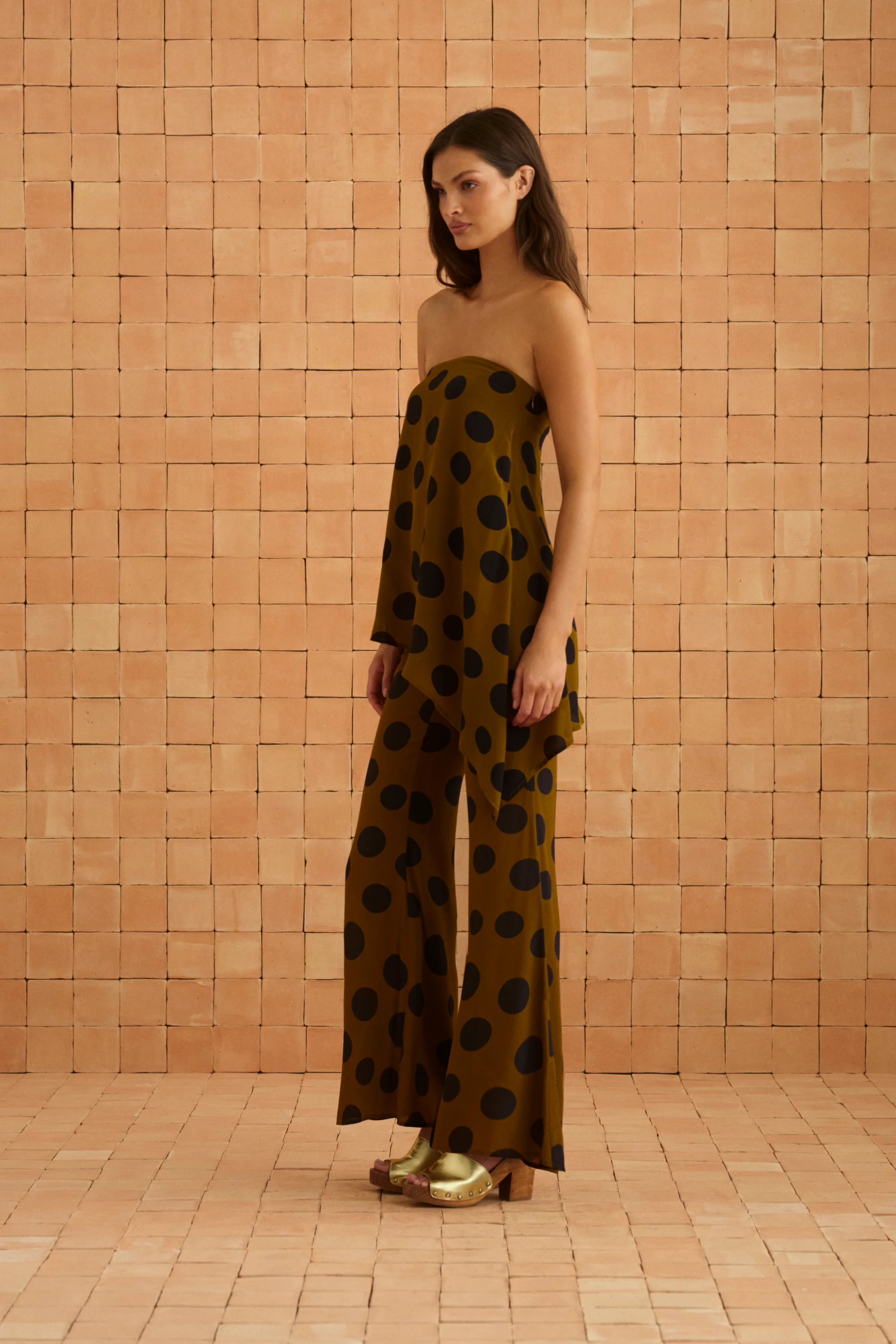 Donna Heels In Gold - Image 3