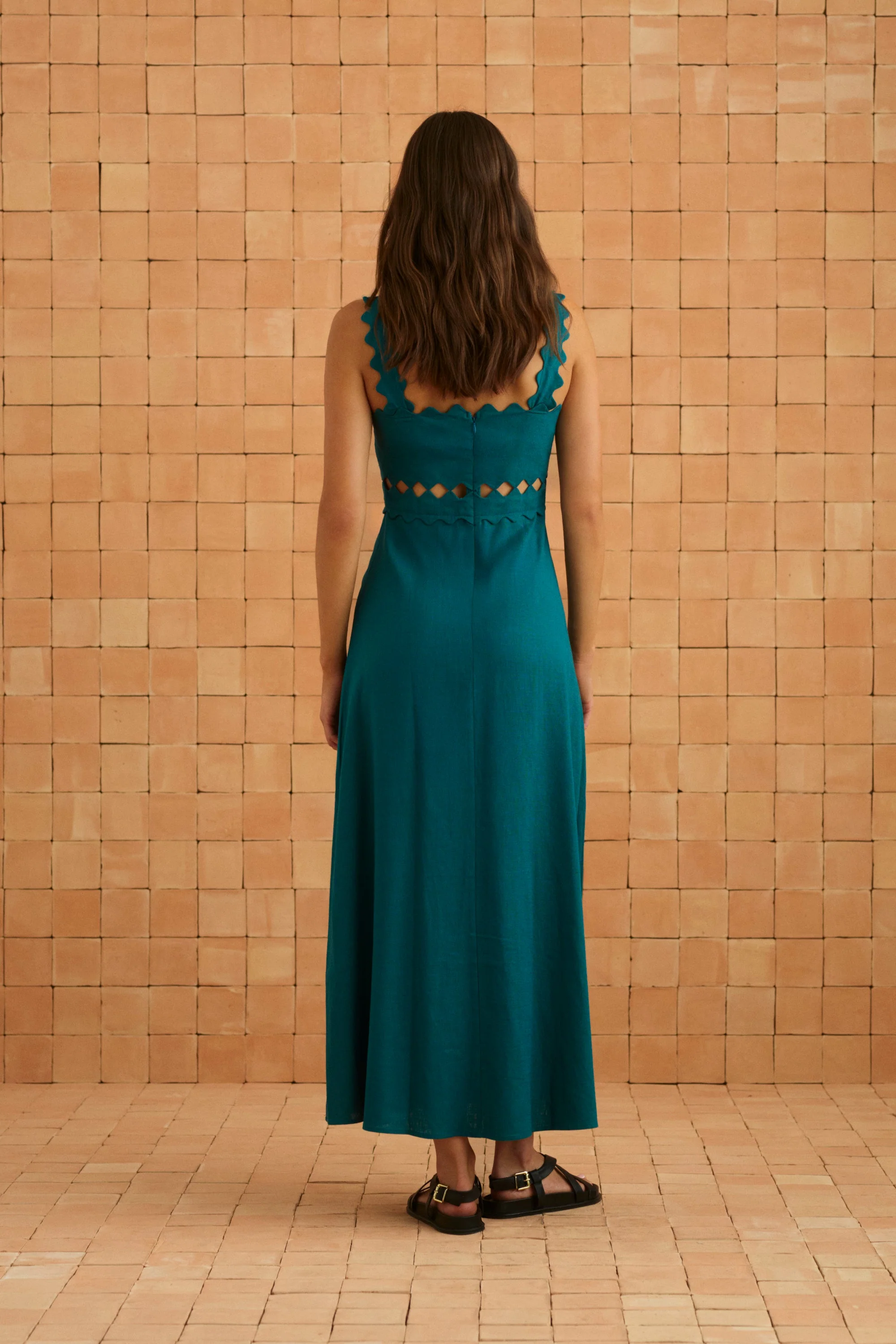 Evelyn Dress In Jade - Image 6