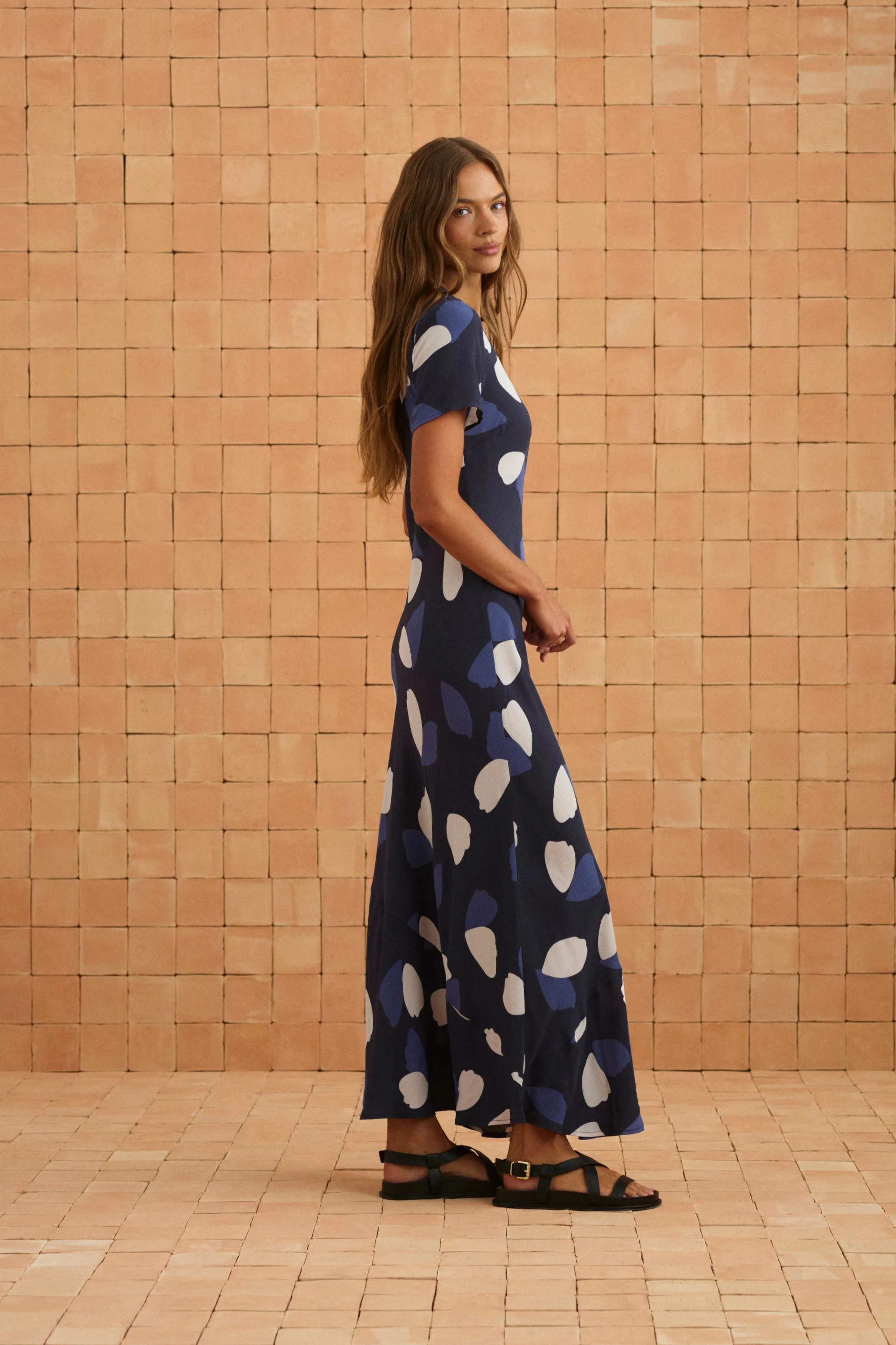 Roma Dress In Nigella - Image 7